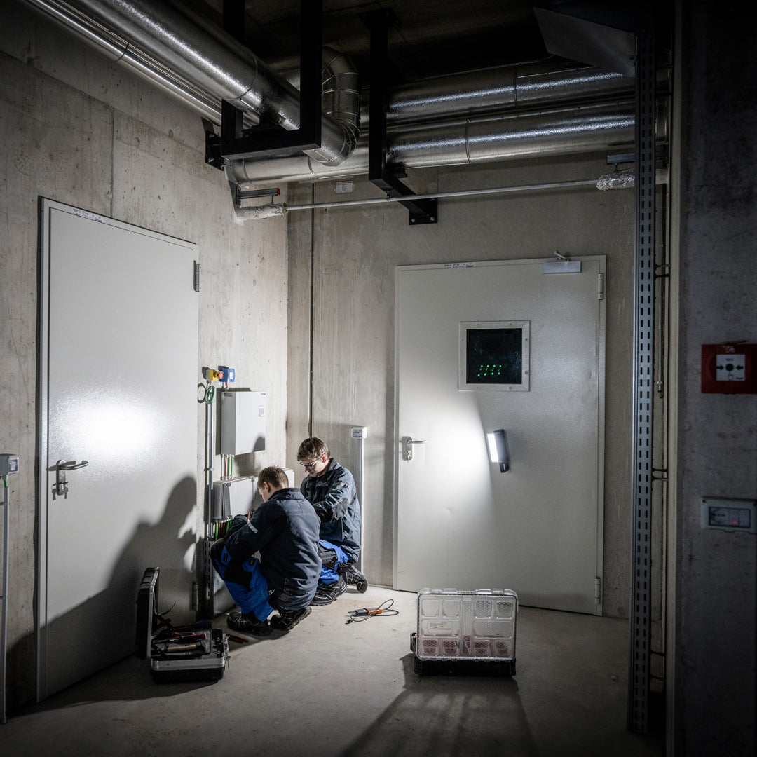 AF8R Work Rechargeable Floodlight