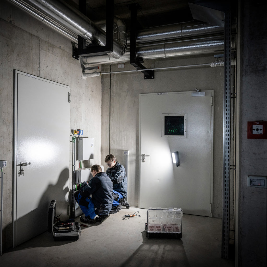 AF8R Work Rechargeable Floodlight